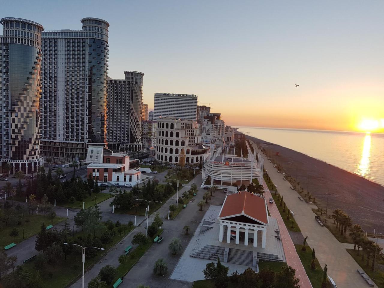 Apartment In Batumi บาทูมิ ภายนอก รูปภาพ