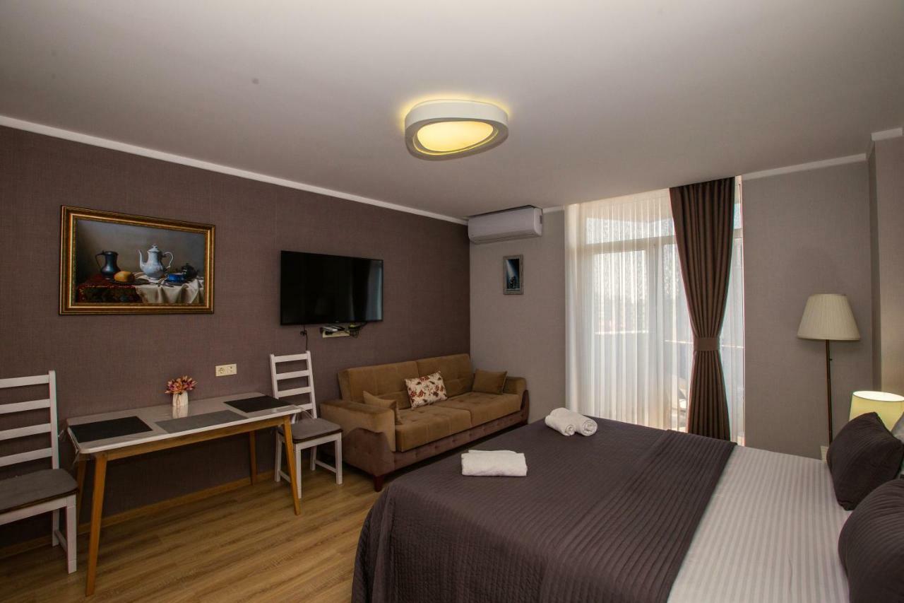 Apartment In Batumi บาทูมิ ภายนอก รูปภาพ